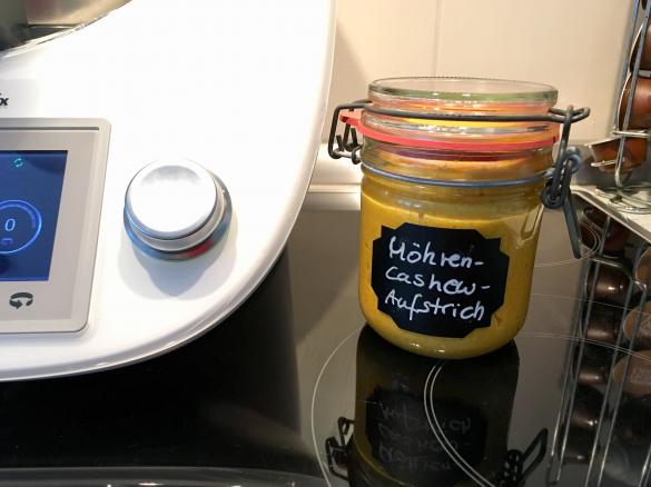 Möhre-Cashew-Aufstrich