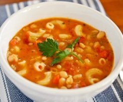Bohnensuppe mit Nudeln Pasta fagioli