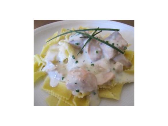 Nudeln mit Lachssoße