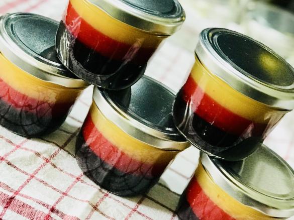 EM/WM Marmelade, schwarz-rot-gold