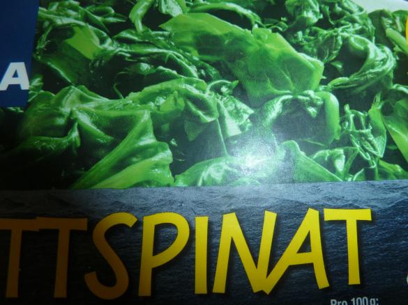 Grüne Hefeschnecken mit Schafskäse