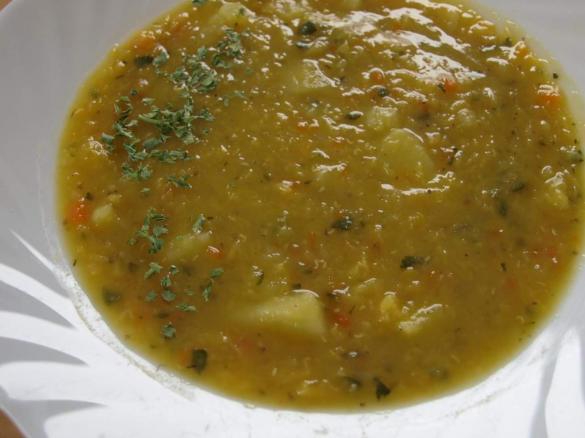 Linsen-Zucchini-Kartoffelsuppe