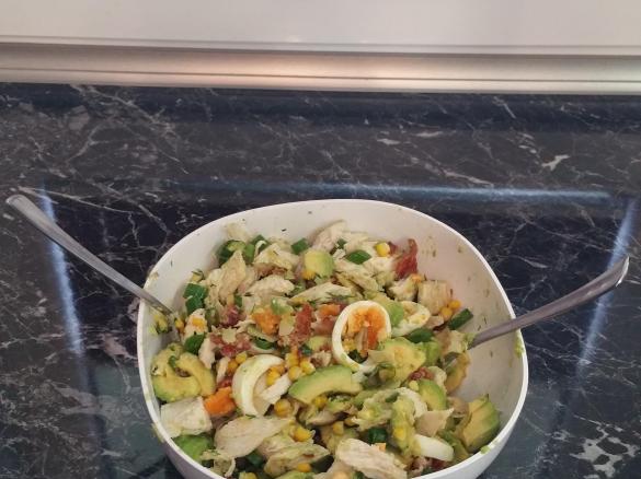 Hähnchen Avocado Salat