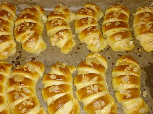 Apfel-Pudding-Hörnchen