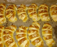 Apfel-Pudding-Hörnchen