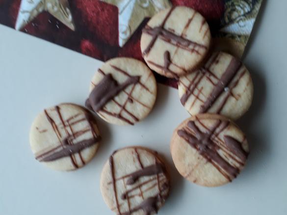 gefüllte Orangenkekse