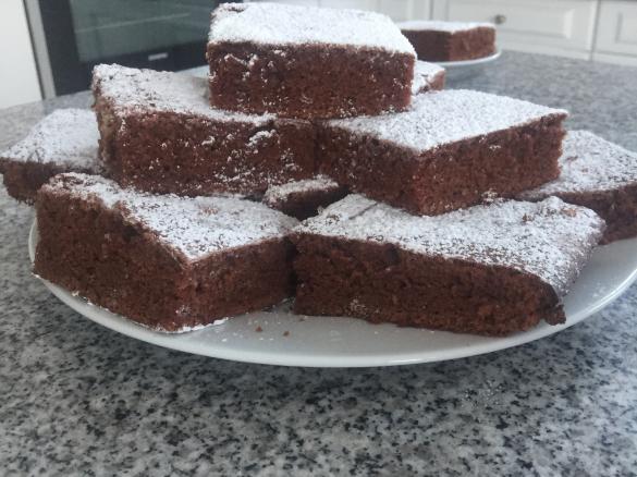 Saftiger Schokoblechkuchen mit Öl