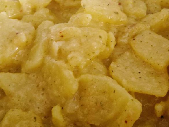 Mediterraner Kartoffelsalat - Pikant und schnell gemacht