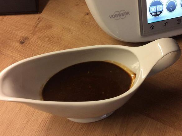 Variation von Honig-Balsamico-Dressing