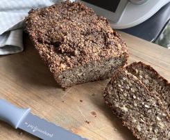 Low Carb Brot mit Nüssen und Samen