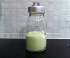 Cremiges Basilikum-Dressing