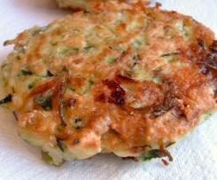 griechische Zucchinibällchen - Kolokithokeftedes 