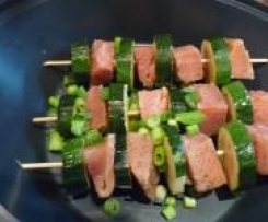 Lachs-Zucchini-Spießchen mit Senf-Hollandaise