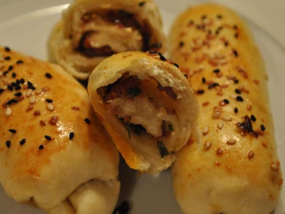 Türkischer, pikanter Snack zum Tee