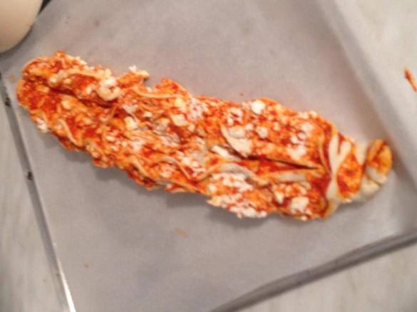 Brot mit Schafskäse und Ajvar perfekt zum Grillen