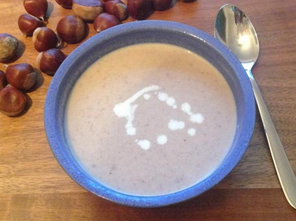 Maronensuppe mit Ingwer, Zimt und Kardamon