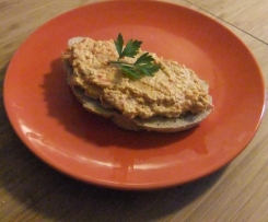 Paprika-Cashew-Brotaufstrich