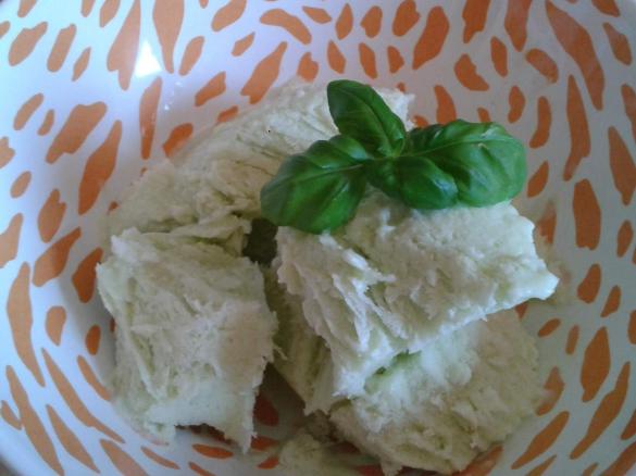 Zitronen/Basilikum Eis