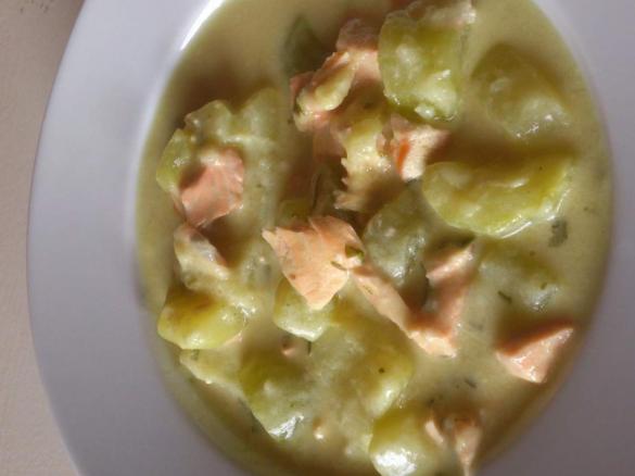 Zucchinitopf mit Lachs LliD