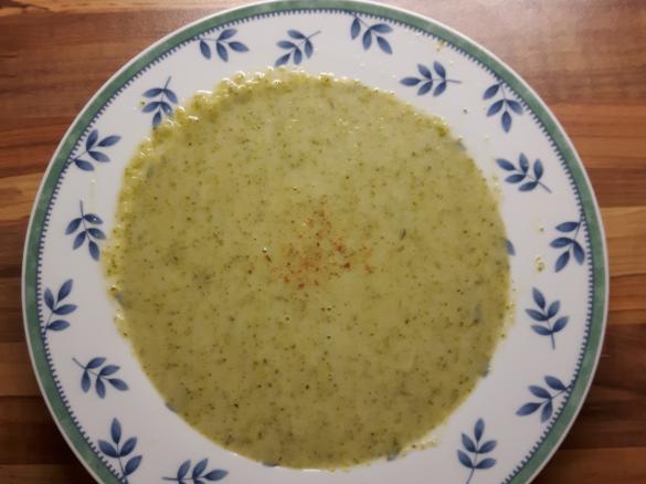 Variation Broccolicremesuppe