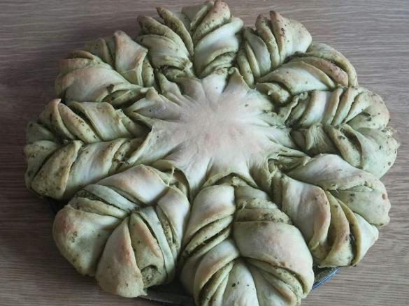 schnelle Pestobrot-Blume - vegan -