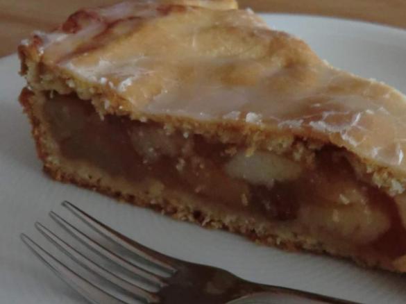 Omis Gedeckter Apfelkuchen
