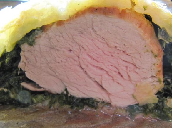 Blätterteigrollen mit Schweinefilet und Spinat