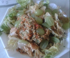 Blumenkohlsalat mit Koriander, Pekannüssle und Cashews