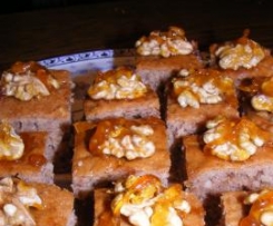 Honigkuchen mit Walnüssen