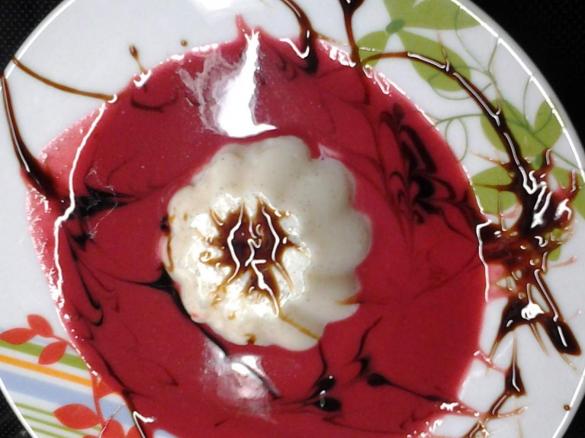 WW Panna Cotta mit Fruchtsauce