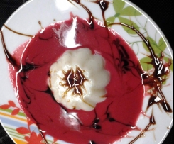 WW Panna Cotta mit Fruchtsauce