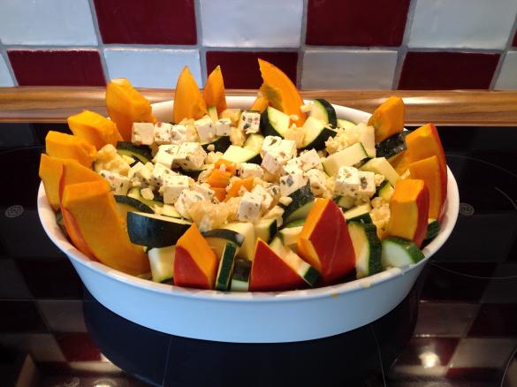 Gebackener Kürbis mit Zucchini und Feta