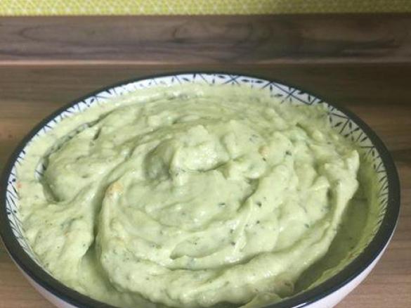 Avocado-Zitronen-Dressing/Dip