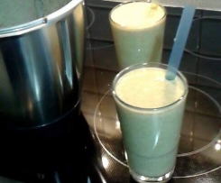 Chia-Banane-Mango-Buttermilch Smoothie