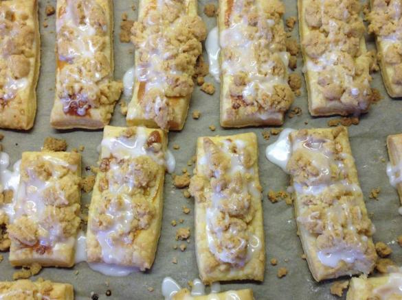 Prasselkuchen mit selbstgemachten Blätterteig