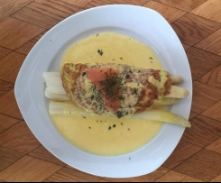 Spargel im Räucherlachs-Omelett