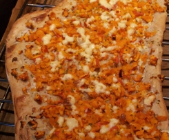 Kürbis Flammkuchen - schnell, leicht & lecker