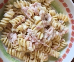 Gorgonzola-Schinken-Sahne-Soße für Pasta
