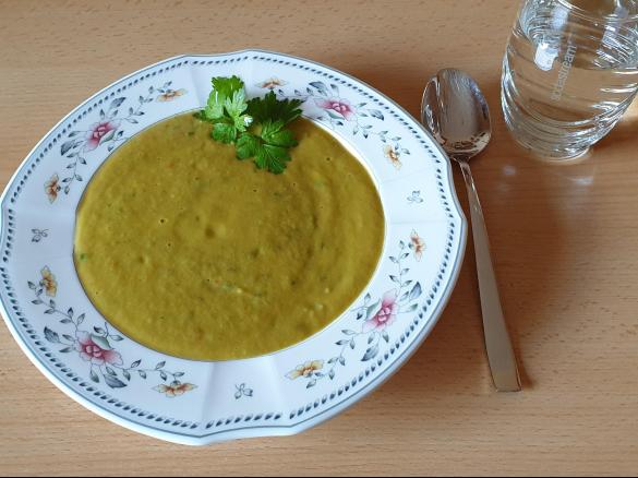 Gemüse-Cremesuppe