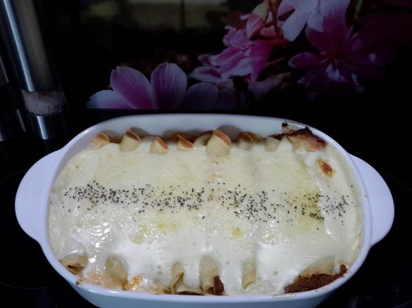 Hackfleisch -Pfannkuchen überbacken