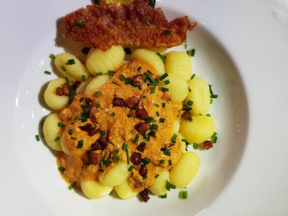 Gerrys Südtiroler Gnocchi di patate mit pikanter Speckrahmsauce