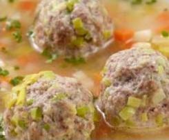 Fleischbällchensuppe