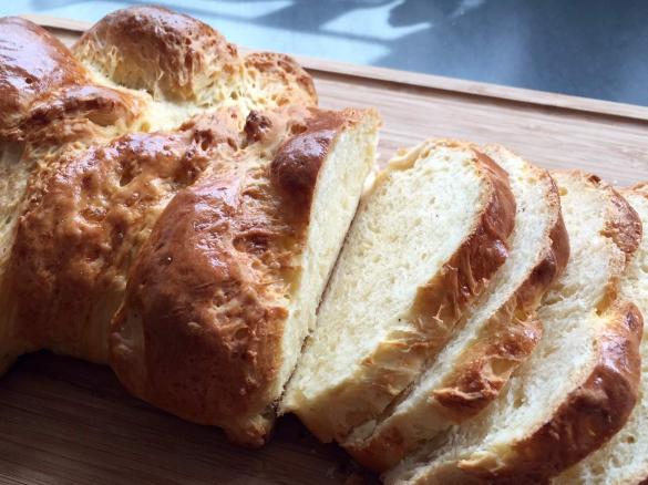 Klassischer Hefezopf