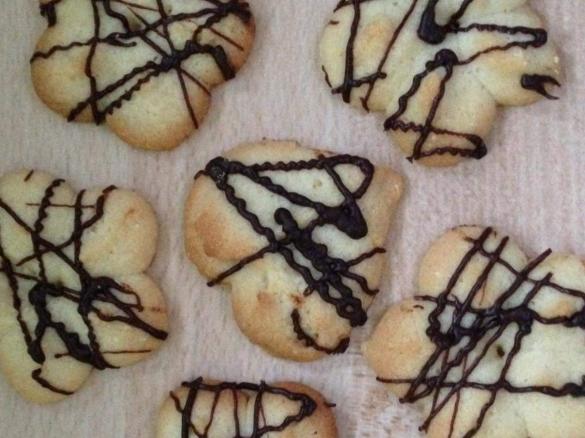 Zitronenspritzgebäck (Gebäckpresse)