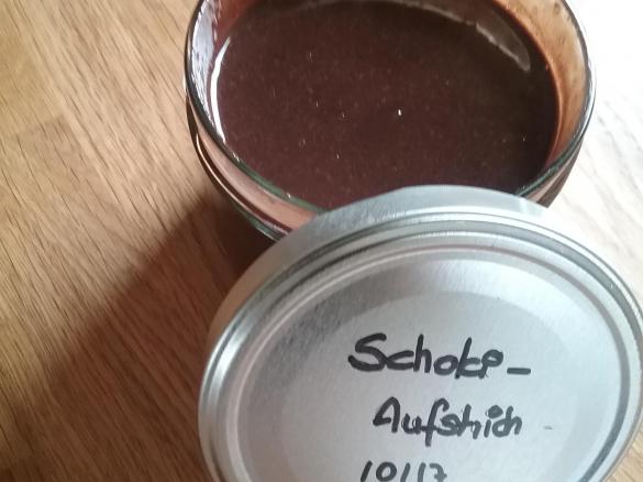 Schokoladenaufstrich mit Nougat