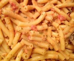 Nudeln mit Shrimps in Tomatensauce