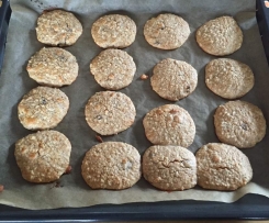 Apfelkekse mit Walnüssen und Rosinen