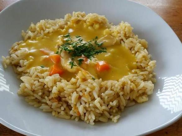 Hühnerfrikassee a la Sonja mit Reis