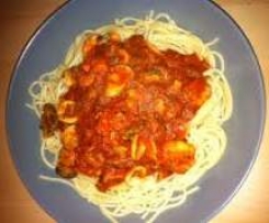 Tomatensauce mit Meeresfrüchten