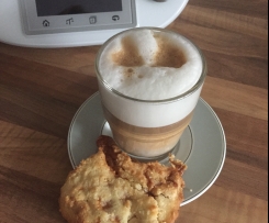 Macadamia Karamell Cookie mit weißer Schokolade